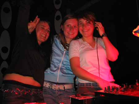 24_Rock_On_Girl_Action